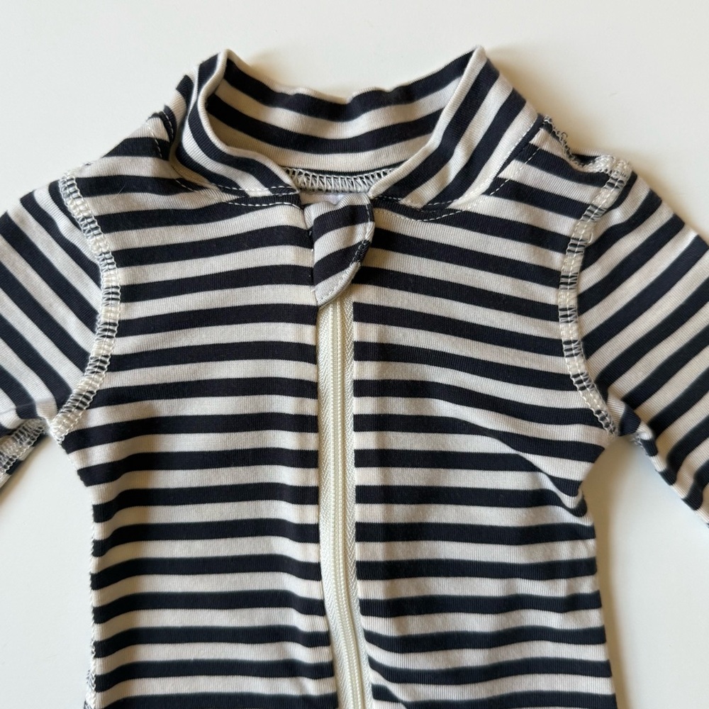 Hanna Andersson Newborn Unisex 2-Way Zip Sleepers in HannaSoft - Bundle of 3 - Picture 3 of 16